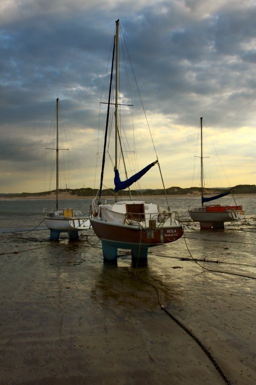 'Beadnell Boats' by Dave Dixon LRPS