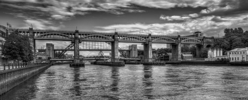 'Tyne Bridges' by Dave Dixon LRPS