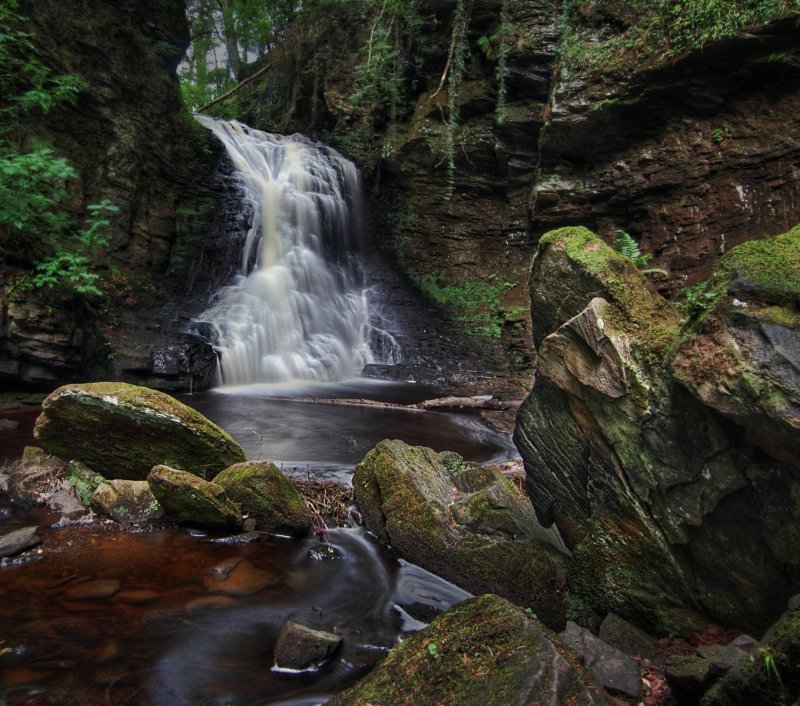 'Hareshaw Linn' by Dave Dixon LRPS