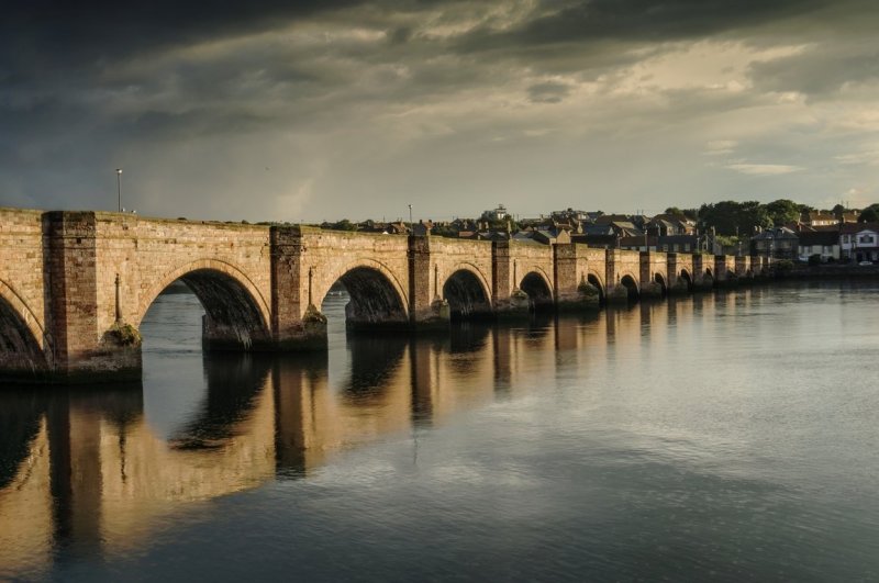 'Berwick Old Bridge' by Ian Atkinson ARPS